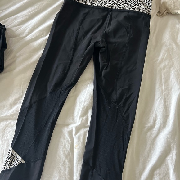 Lululemon Athletica Black and White Mesh Panel Leggings - Picture 2 of 3